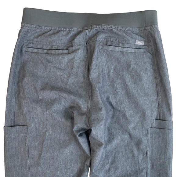 FIGS Axim Cargo Scrub Pants in Graphite Size Medium - Picture 5 of 8